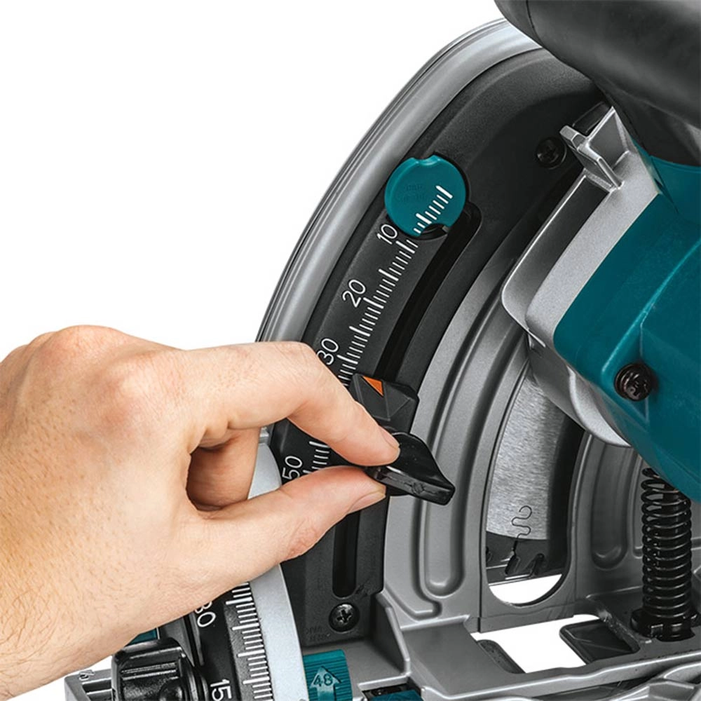 Serra Circular Para Trilho 6.1/2 (165mm) 1300W SP6000 Makita 220V Serra Circular Para Trilho 6.1/2 (165mm) 1300W SP6000 Makita 220V