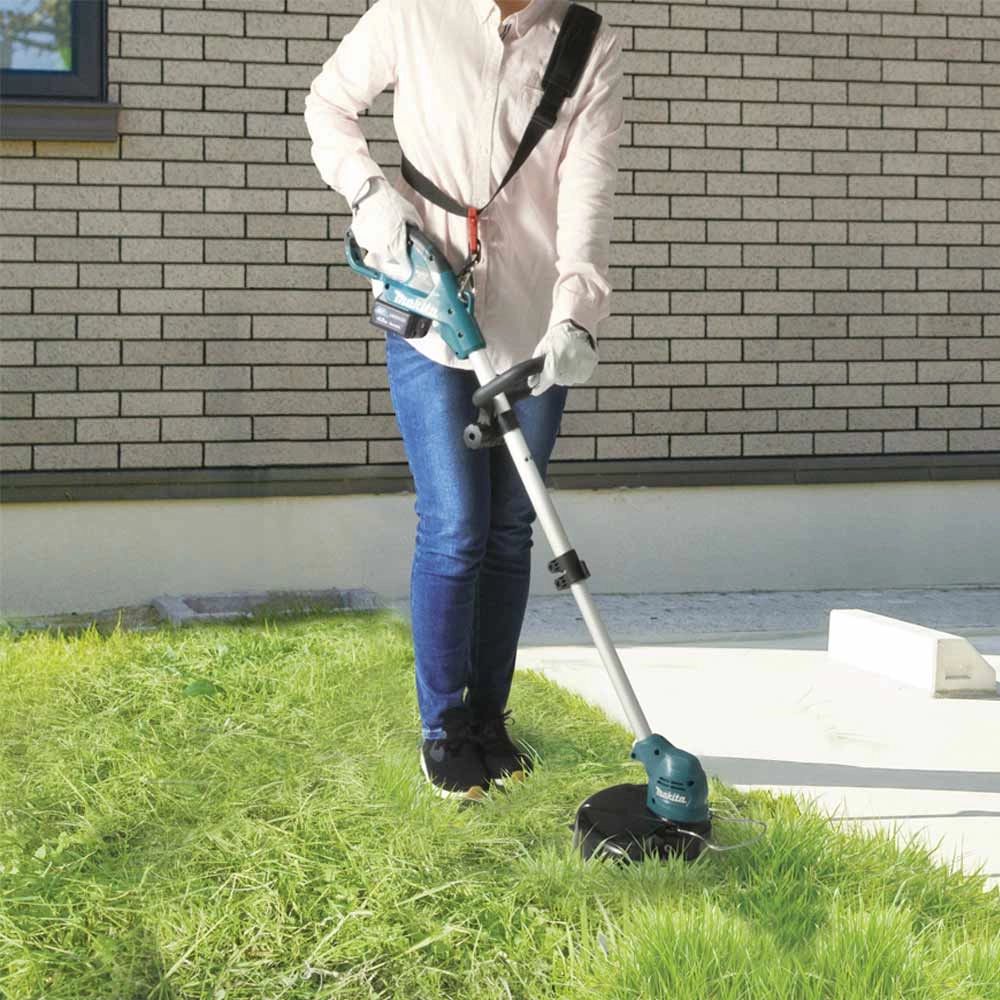 Aparador Grama com Bateria 12V 1,5Ah e Carregador Bivolt UR100DZXC Makita