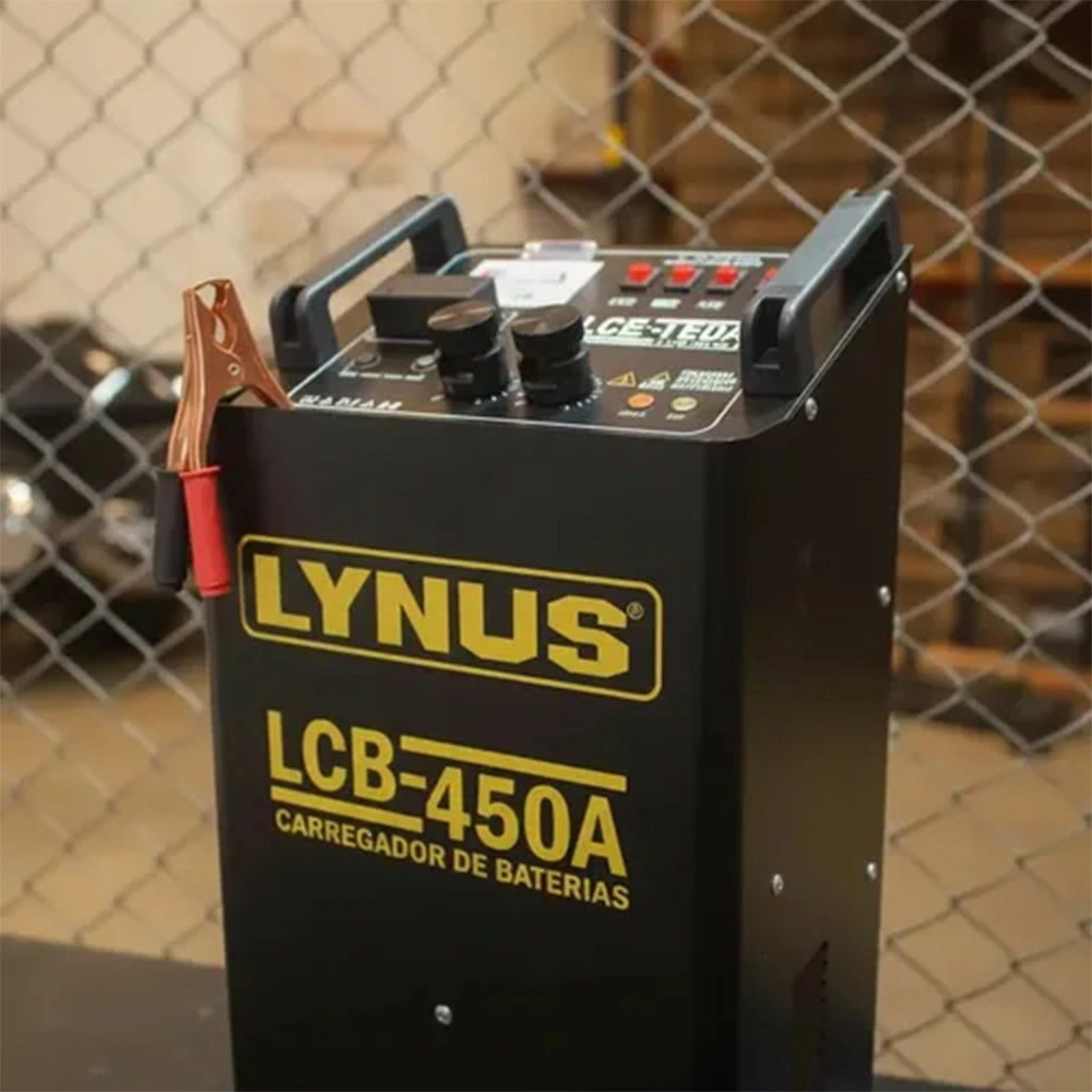 Carregador de Bateria Analógico LCB450A Lynus 220V Carregador de Bateria Analógico LCB450A Lynus 220V
