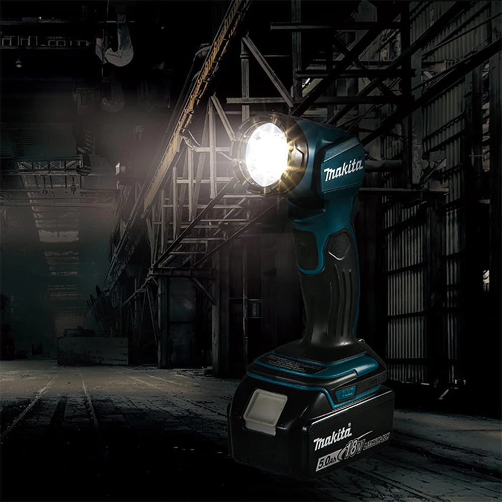 Lanterna Led Cabeça Giratória Sem Bateria Sem Carregador 18V DML815 Makita